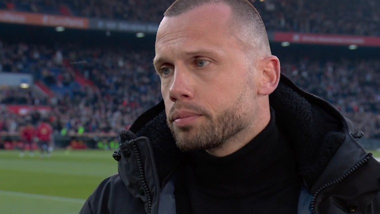 Heitinga legt uit waarom Brobbey niet start tegen Feyenoord