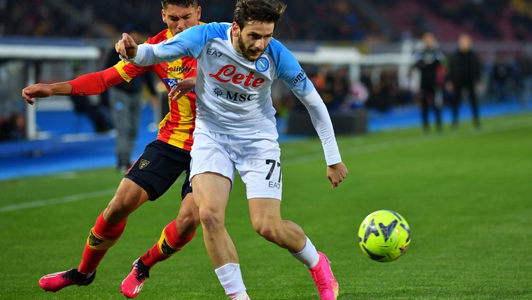 Kolderieke goal helpt Napoli weer op titelkoers
