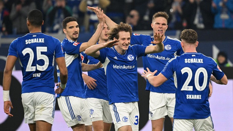 Schalke 04 domineert degradatiekraker van jewelste tegen Hertha