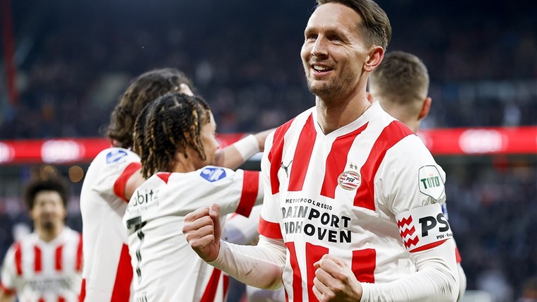 Van Nistelrooij voert twee wijzigingen door bij PSV, De Jong start