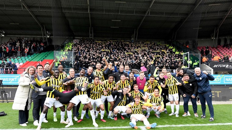 Vitesse boekt grootste zege in Nijmegen sinds 1989: 'Een heerlijke middag'