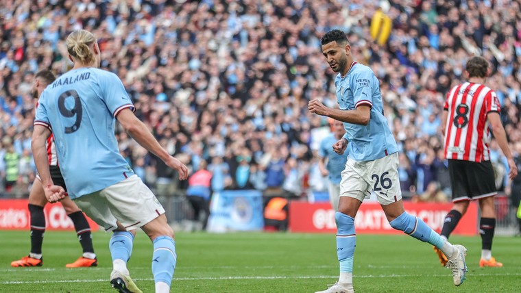 Hattrickheld Mahrez schiet Manchester City naar FA Cup-finale