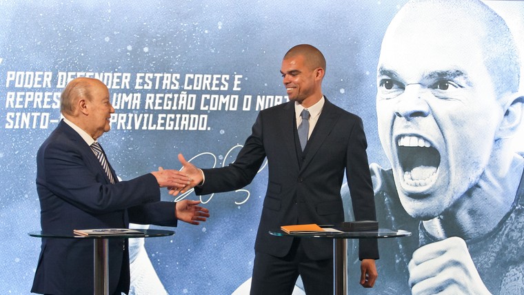 Topfitte Pepe plakt er op veertigjarige leeftijd nog jaartje aan vast bij Porto