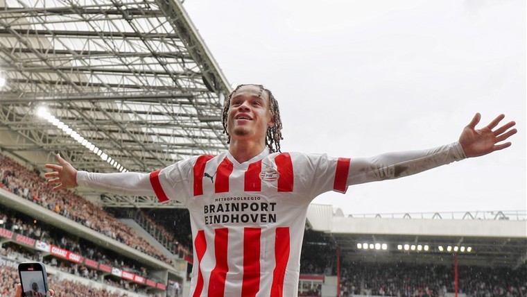 De vrees van Ajax: Simons jaagt als topscorer op nieuwe hoofdrol