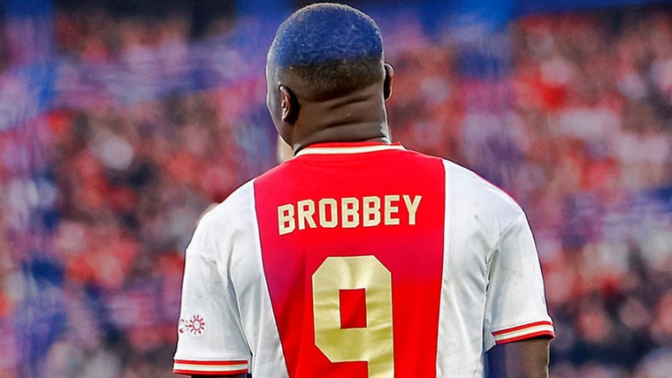 Complimenten Heitinga voor Brobbey: 'Hij speelde erg sterk'