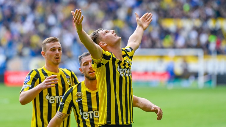 Vitesse bereikt magische grens dankzij overwinning op Cambuur