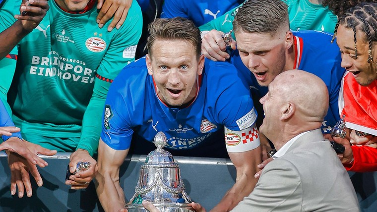 Van Aerle zweert trouw aan PSV: 'Andere club kan ik niet over mijn hart verkrijgen'