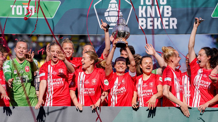 Twente neemt revanche voor mislopen titel en verovert de beker