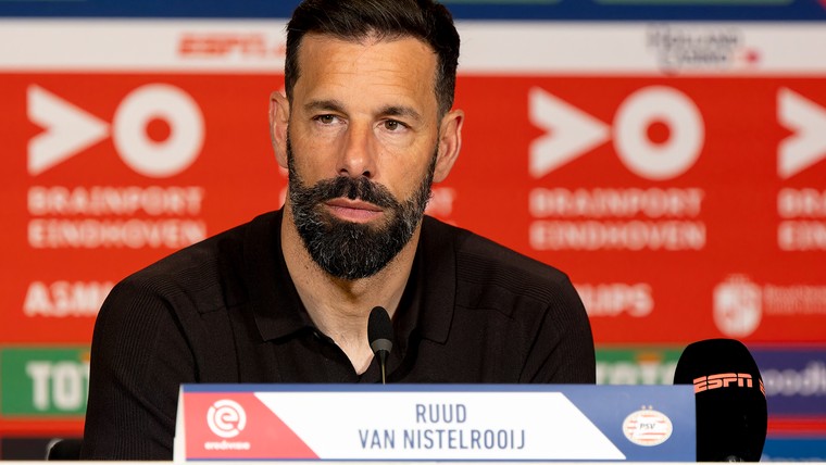 Van Nistelrooij wil nog geen conclusies trekken: 'Misschien een beetje saai'