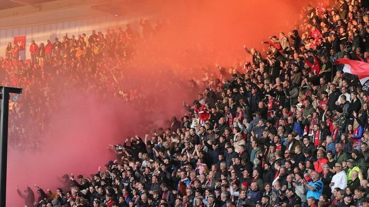 AZ kondigt maatregelen aan voor wedstrijd tegen PSV: 'Helaas noodzakelijk'