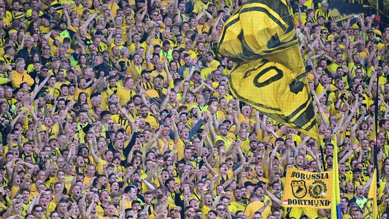 Kampioenskriebels in Dortmund: fans in Signal Iduna Park zijn er helemaal klaar voor