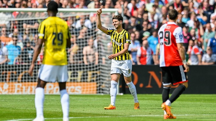 Kampioen Feyenoord verliest thuis van Vitesse en loopt clubrecord mis