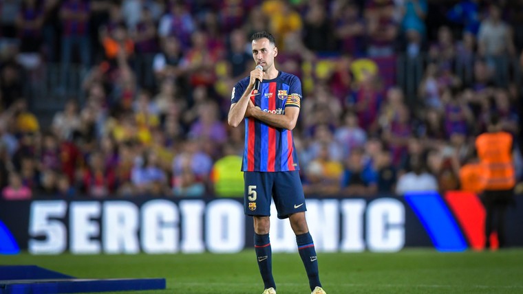 Busquets tipt Barça in zoektocht naar opvolger en legt uit waarom hij De Jong niet noemt