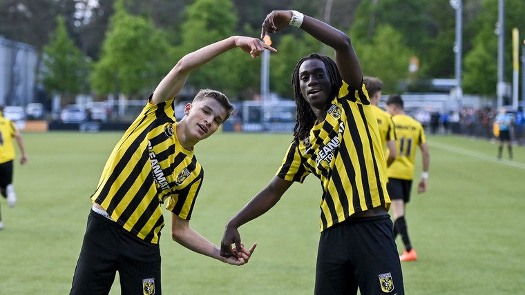 Vitesse-talent Mustapha (16) hard op weg naar Mainz