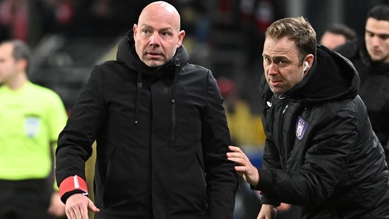 Anderlecht neemt afscheid van Veldman: 'Een moeilijke beslissing'