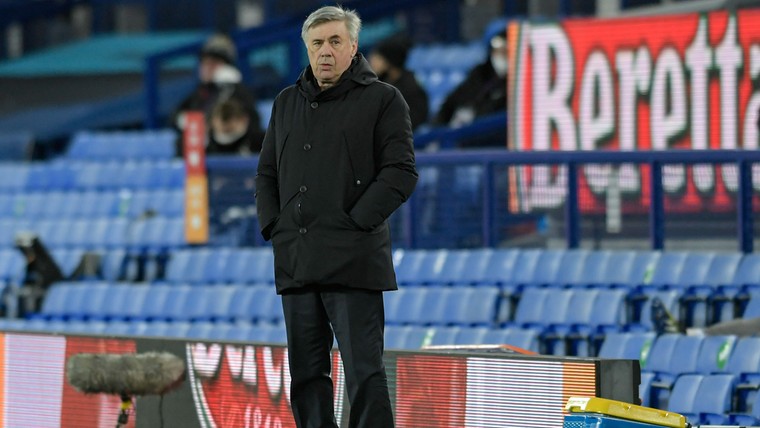 Ancelotti sleept financieel geplaagd Everton voor de rechter