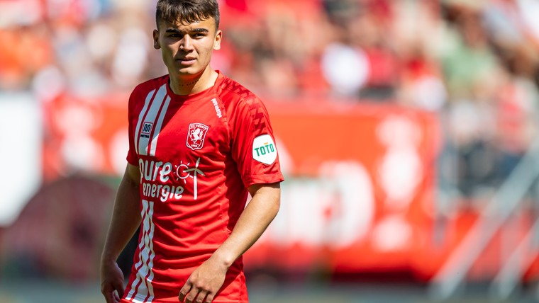 FC Twente zet huurcontract Ugalde om in definitieve verbintenis