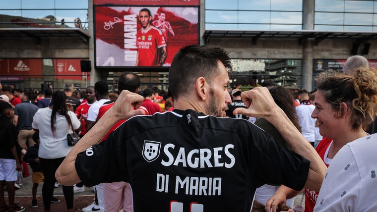 Di María krijgt heldenonthaal na terugkeer bij Benfica