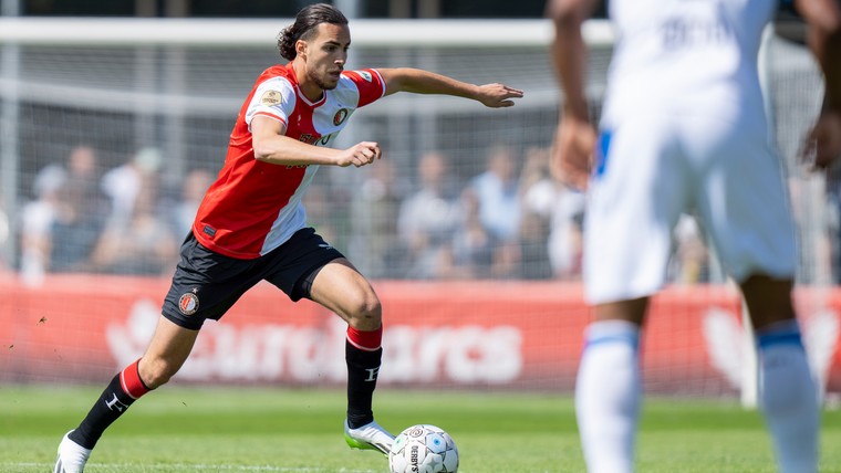 Wellenreuther pakt twee penalty's bij Feyenoord-debuut Zerrouki