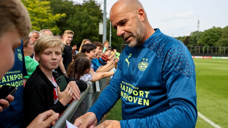 Bosz ziet koppel Pepi-Simons PSV direct bij de hand nemen in Linz