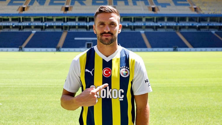 Fenerbahçe presenteert Tadic als nieuwe aanwinst