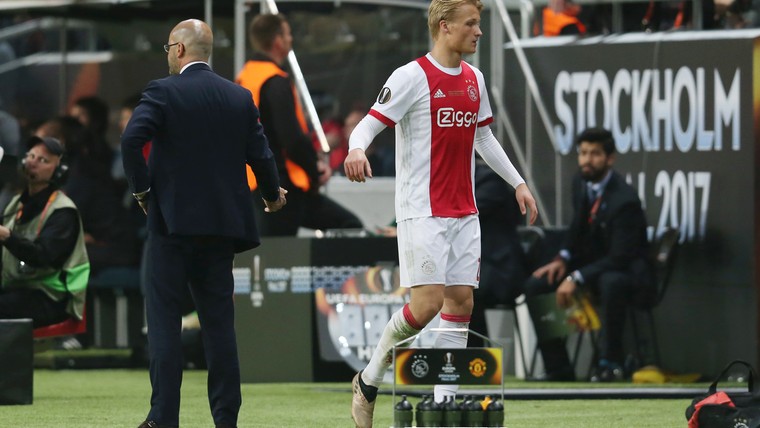 Dolberg kijkt terug op Ajax-periode: 'Praatte niet zoveel met Bosz'