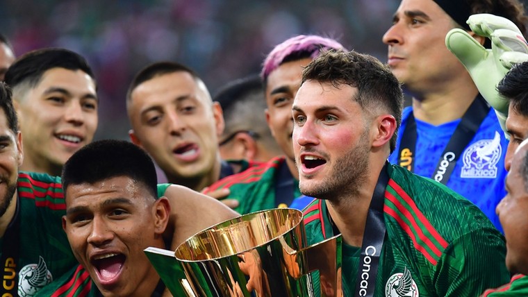 Mexico wint Gold Cup dankzij heldenrol Giménez
