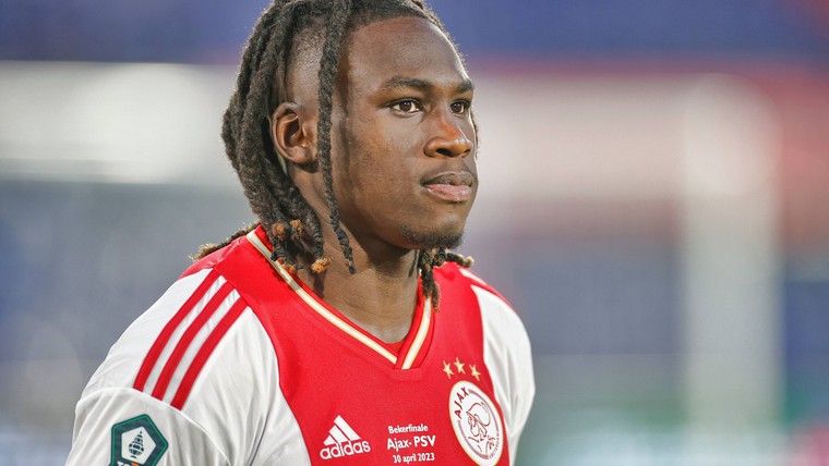 Fulham meldt zich bij Ajax voor Bassey