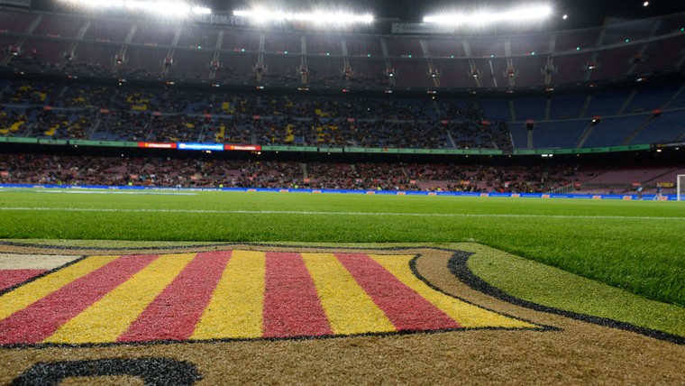UEFA laat Barça voorlopig toe tot Champions League, maar sluit straf niet uit