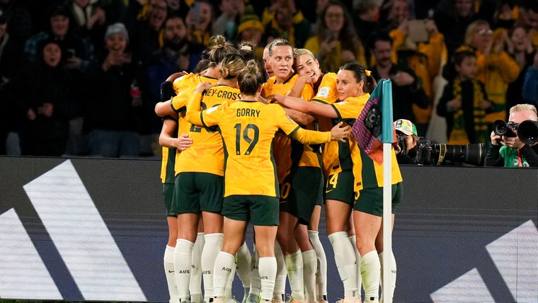 Australië bereikt kwartfinale en ziet sterspeler rentree maken