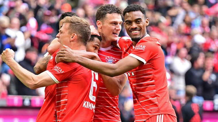 Bayern sluit meer transferactie niet uit bij presentatie nieuwe keeper