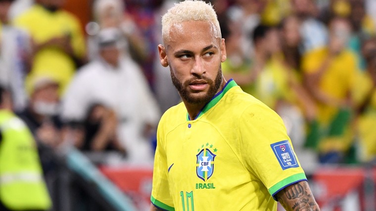 Neymar staat na zeven maanden en transfer voor rentree bij Brazilië