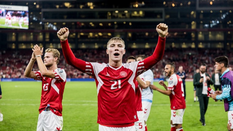 United-spits Højlund viert Deense zege met opvallende woorden