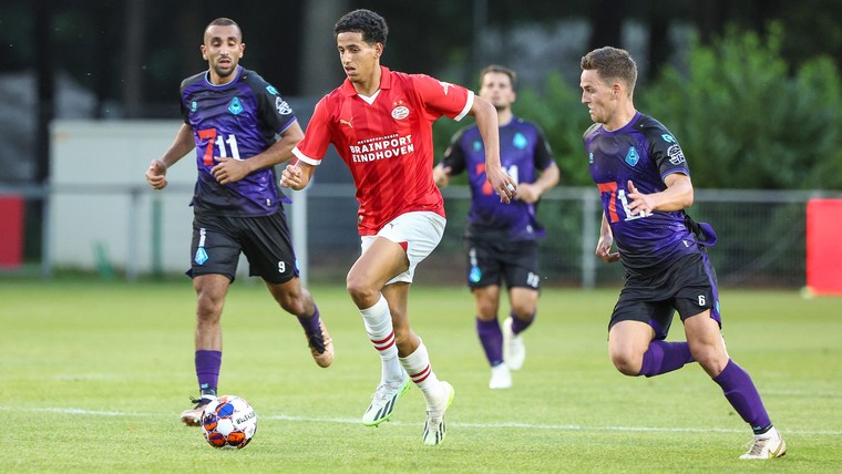 Titelhouder Jong PSV gaat vrolijk verder in prestigieus jeugdtoernooi