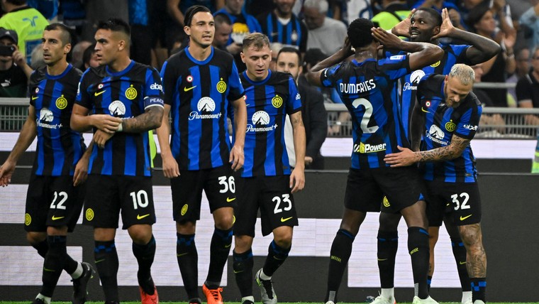 Dumfries dendert door bij Inter: AC Milan hard onderuit in stadsderby