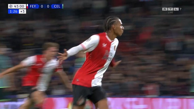 Stengs maakt eerste Champions League-goal Feyenoord sinds 2017