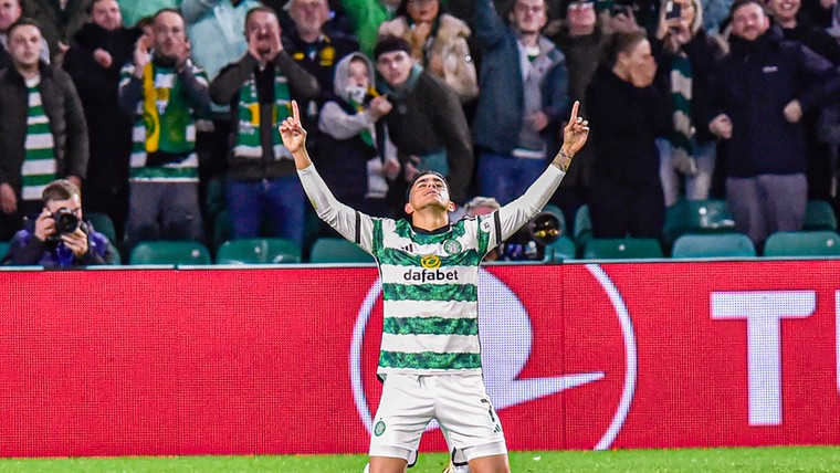 Celtic-schlemiel viert afgekeurde goal op zes manieren