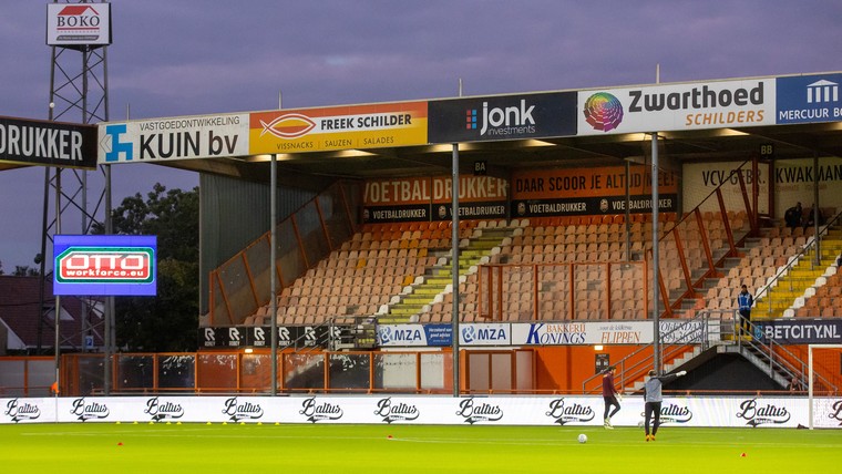 Burgemeester Volendam stuurt bussen met FC Utrecht-fans terug