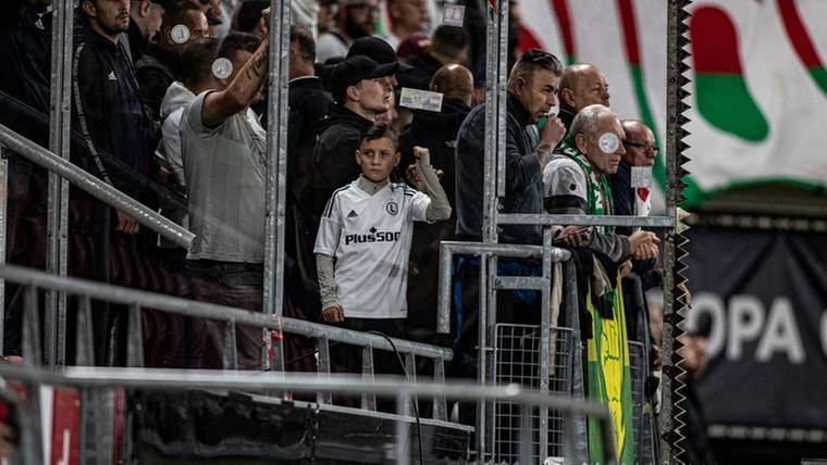 UEFA bestraft Legia na ongeregeldheden in duel met AZ