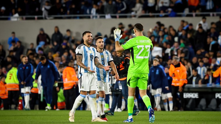 Martínez houdt 622 minuten de nul: Argentinië schrijft nieuw record bij