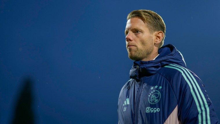 Ajax schuift Vos tijdelijk door naar eerste elftal