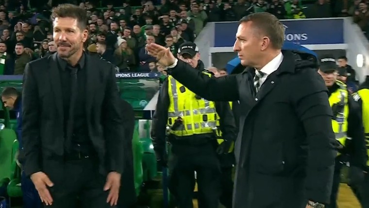 Ongemakkelijk moment op Celtic Park: Simeone laat Rodgers hangen