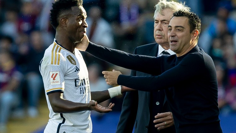 Gefrustreerde Xavi reageert op confrontatie met Vinícius
