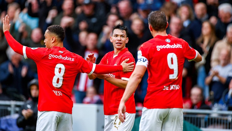 Lozano weer oude Lozano: opvolger Van Bommel met hattrick tegen Ajax 