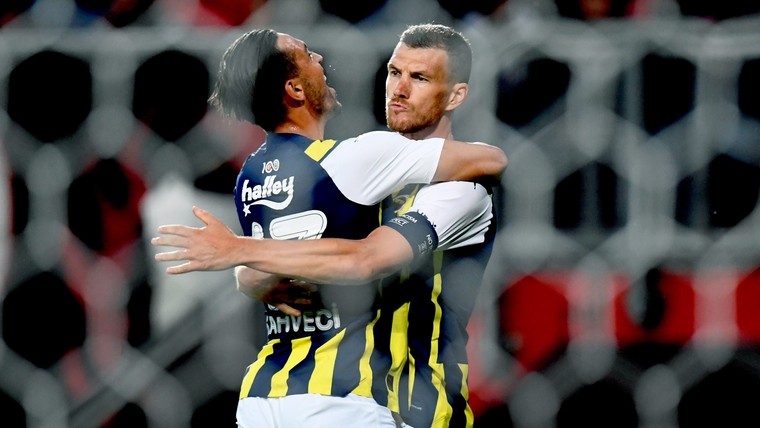 Szymanski en Dzeko gevierd duo bij onstuitbaar Fenerbahçe