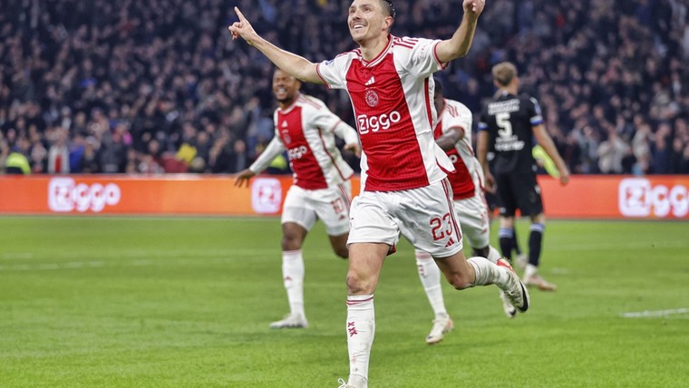 Berghuis vertegenwoordigt Ajax in door PSV gedomineerd Elftal van de Week
