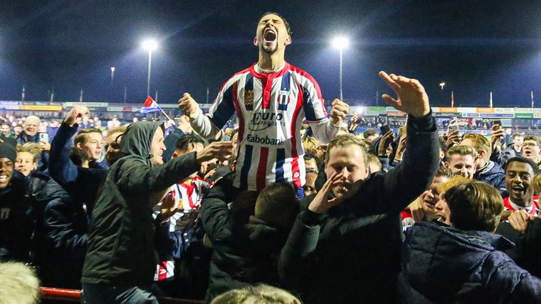 Groot feest bij Excelsior Maassluis na bekerstunt: 'Ik ga morgen niet werken'