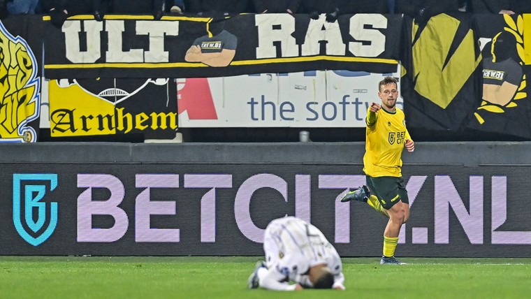 Fortuna Sittard bezorgt tiental Vitesse nieuwe dramatische avond