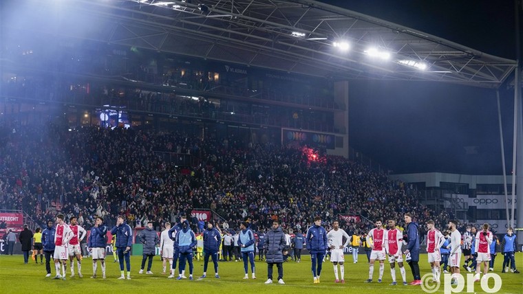 Ajax compenseert meegereisde uitfans en betaalt tickets terug