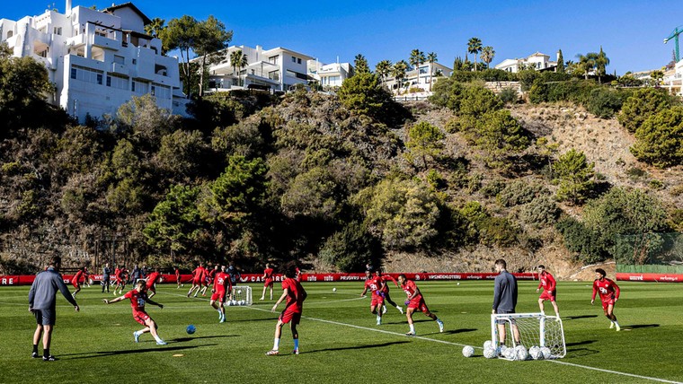 Feyenoord aan de Costa del Sol: op zoek naar nieuwe grenzen